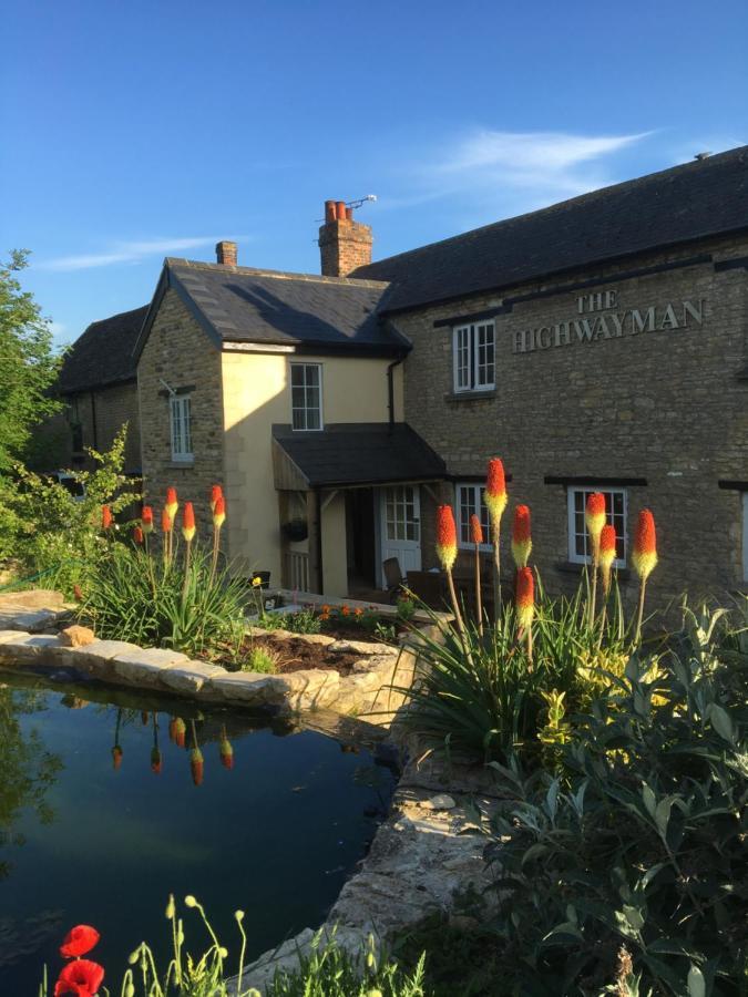 The Highwayman Hotel Kidlington Kültér fotó
