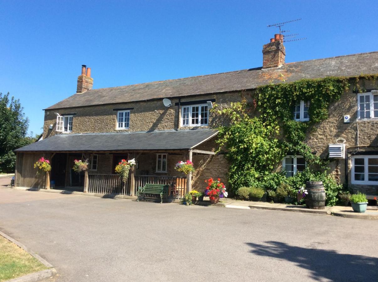 The Highwayman Hotel Kidlington Kültér fotó