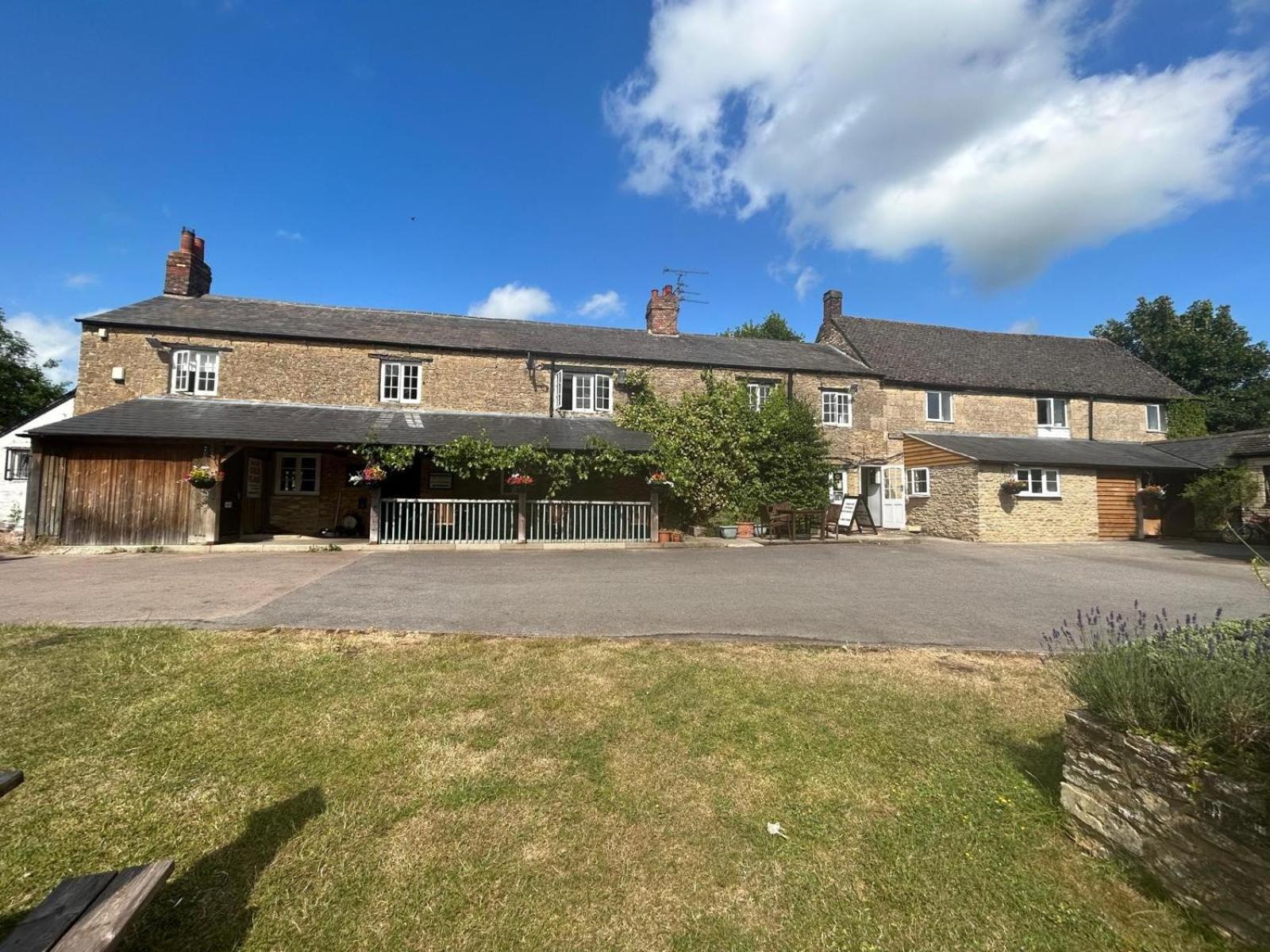 The Highwayman Hotel Kidlington Kültér fotó